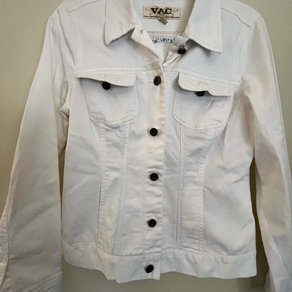 VAC Women's Classic White Jean Jacket